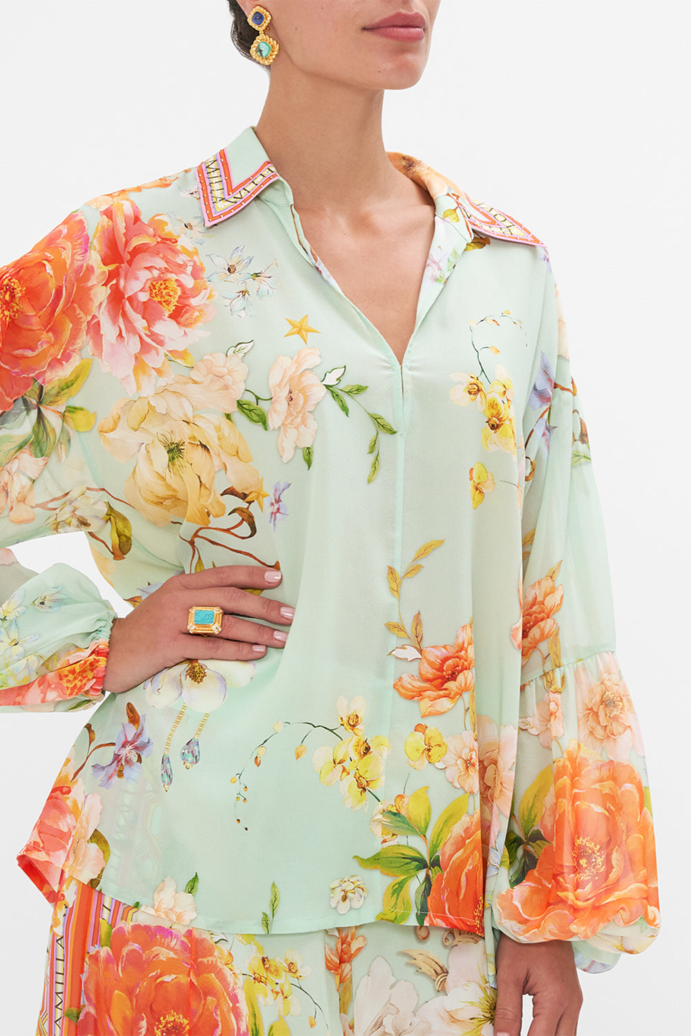 VINTAGE COLLAR BLOUSE TALK THE WALK