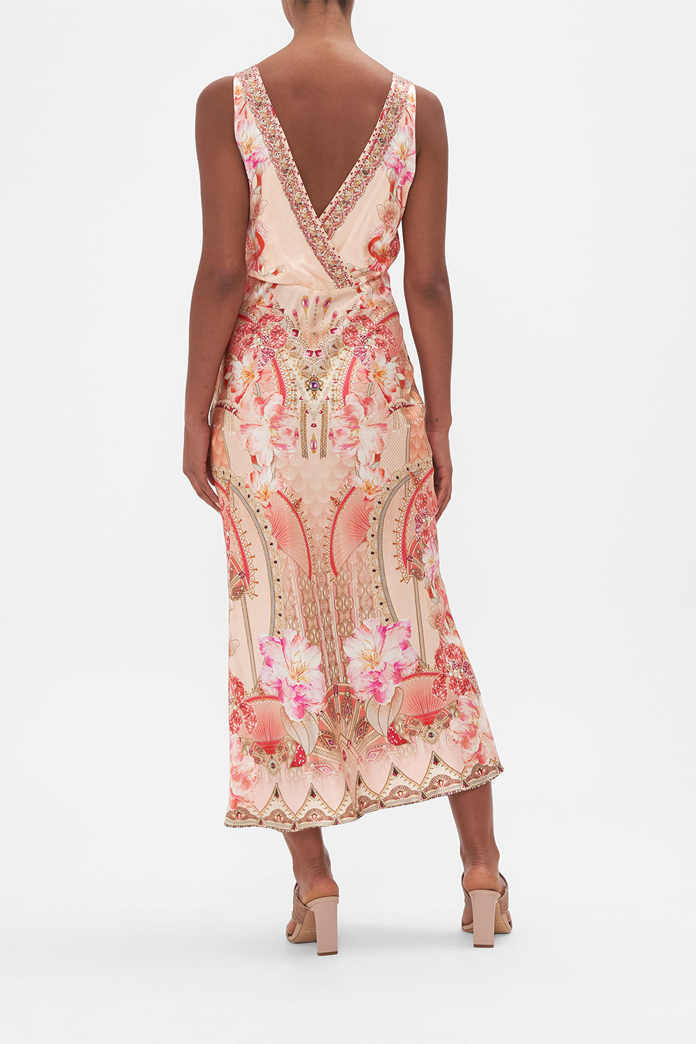 V-NECK SLIP DRESS ADORE ME