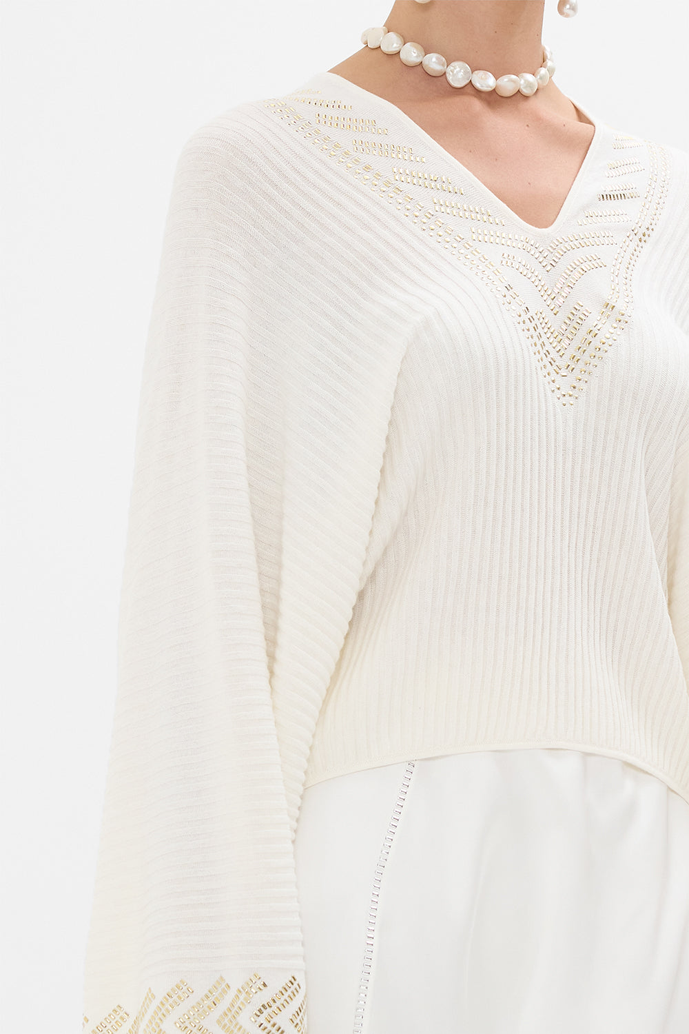 CAMILLA Relaxed V-Neck Knit Top in Valley of the Queens print