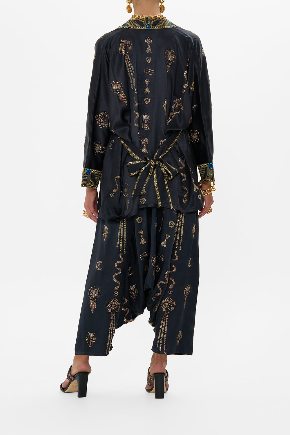 SHORT BATWING LAYER CALL ME CLEOPATRA