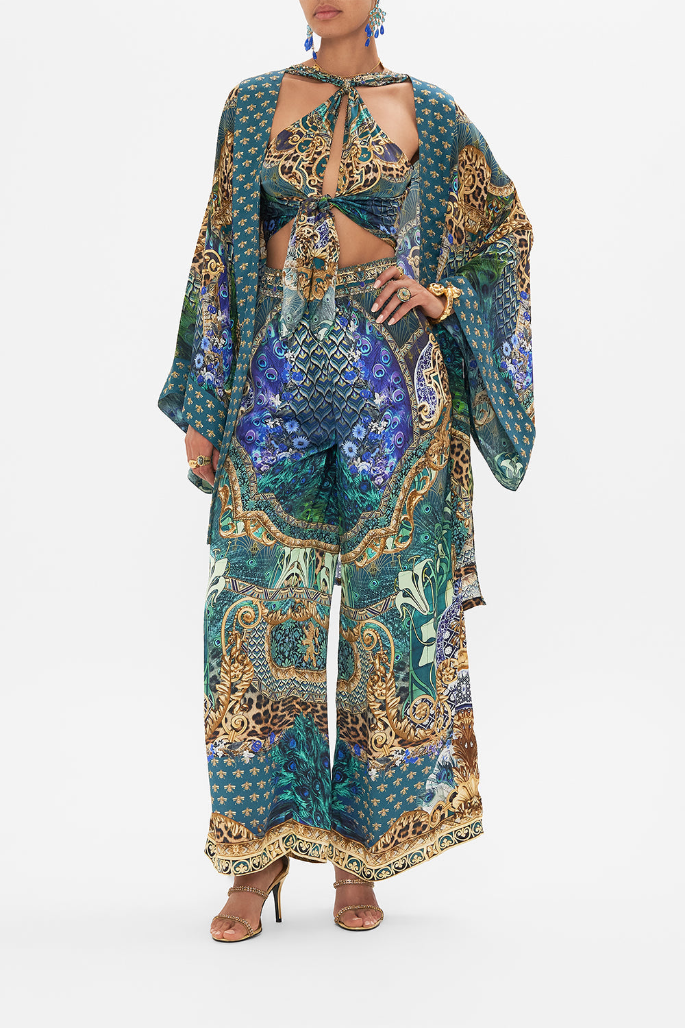 V NECK TOP WITH KNOT BACK FAN DANCE