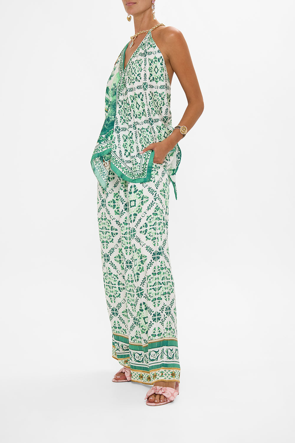 KNOTTED SCARF TOP CORRIDOR OF CALM