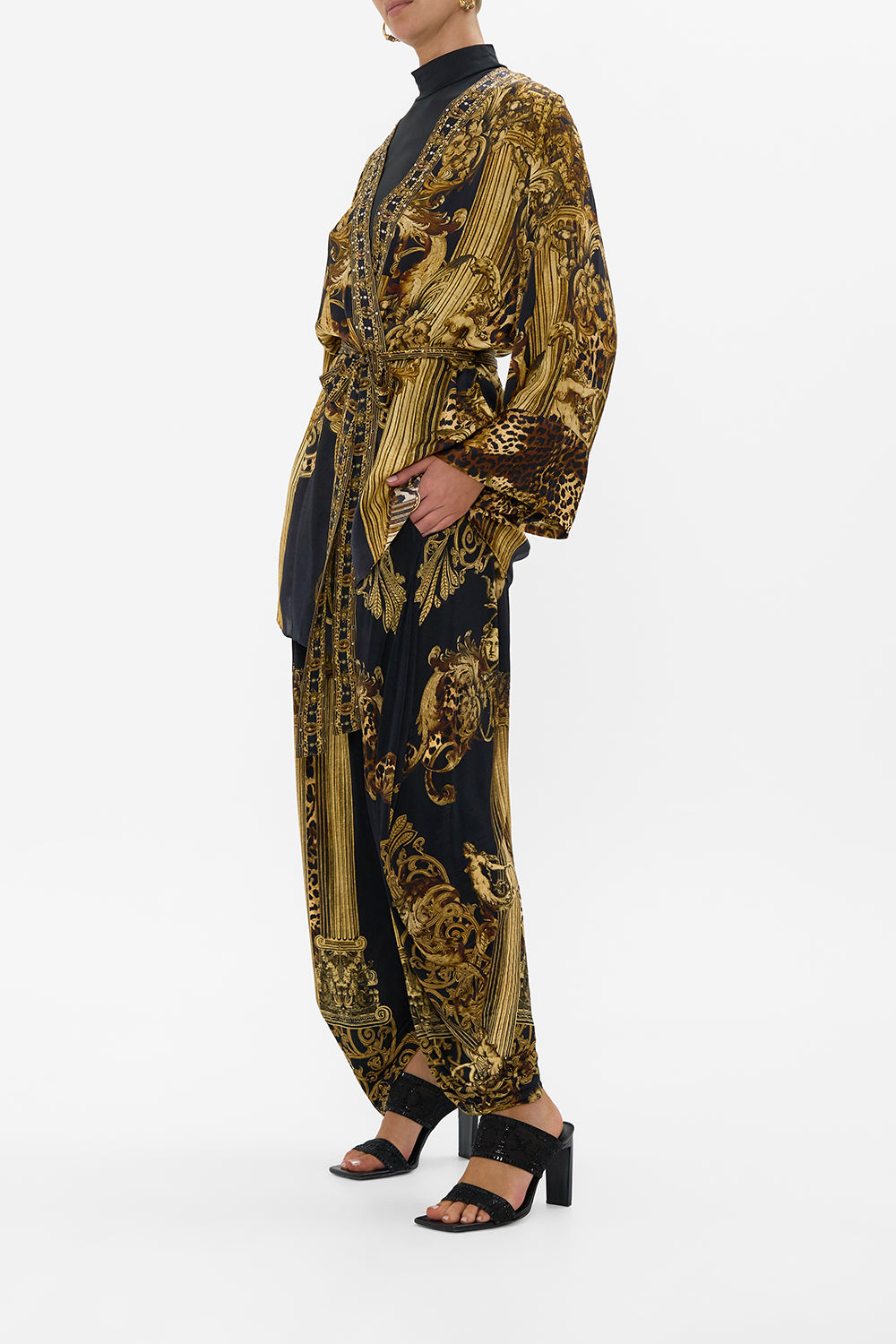 SHORT KIMONO WRAP ERA OF EMPIRES