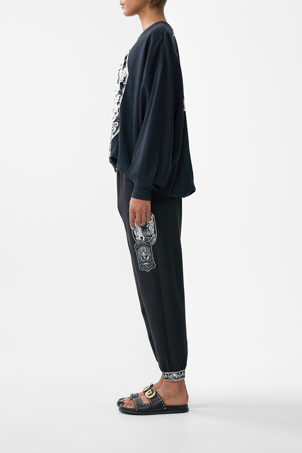 TUCK DETAIL SWEATER - BLACK PERFUMED IN PORTO