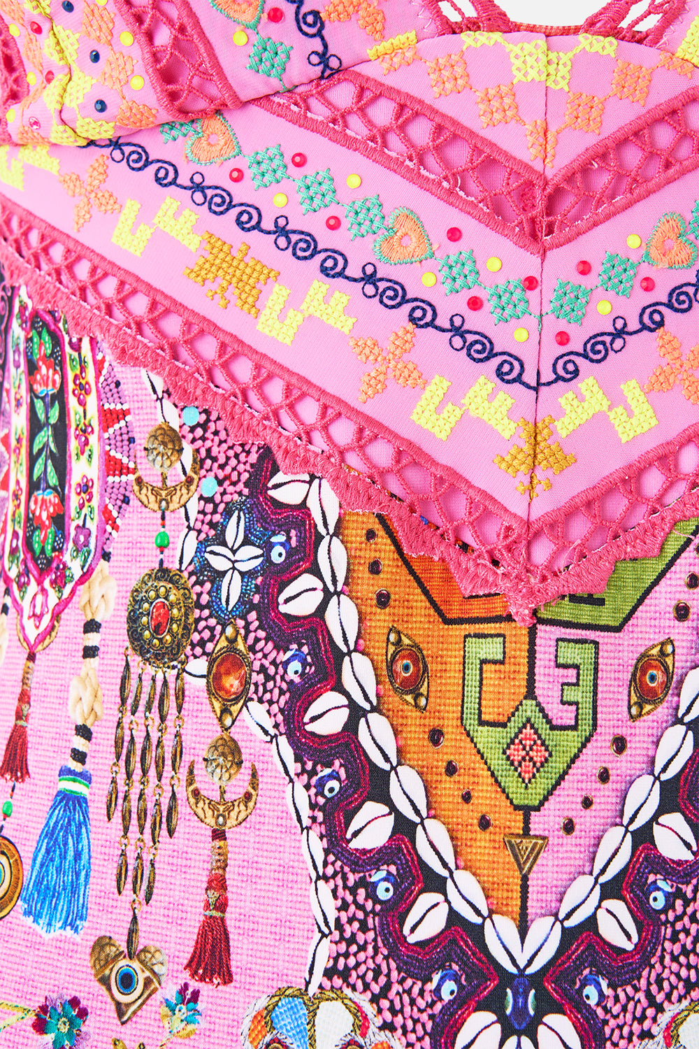 EMBROIDERED TRI ONE PIECE W TIE BACK PATCHWORK PANORAMA