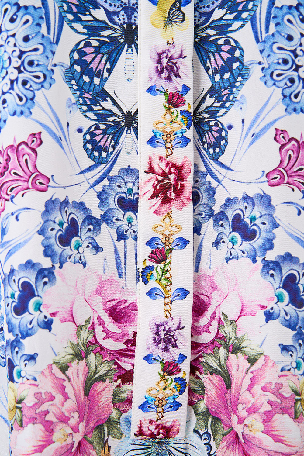 BATWING SHIRT ALL ABOUT THAT LACE