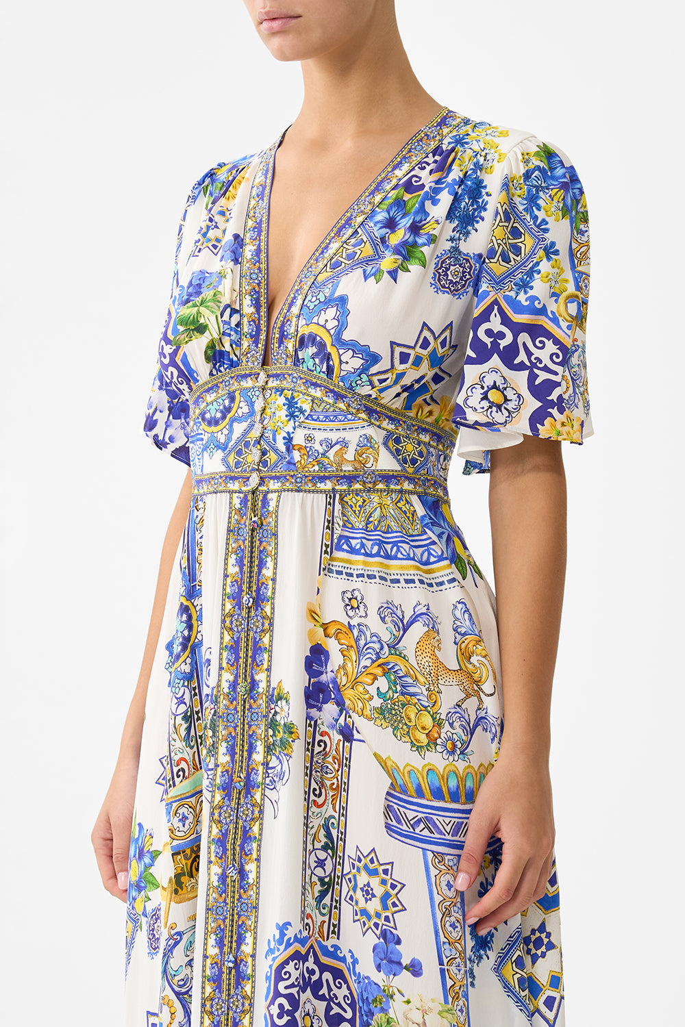 SHAPED WAISTBAND DRESS WITH FLUTTER SLEEVES ESPAÑA NIRVANA