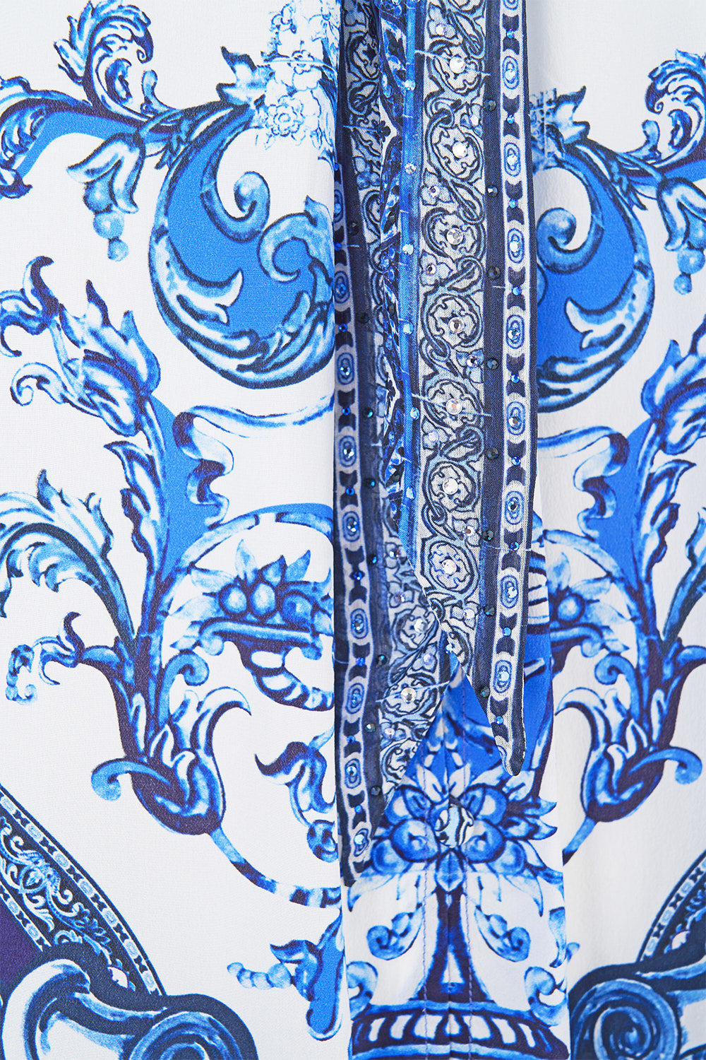 DETACHABLE PUSSY BOW RAGLAN BLOUSE A TILED WONDERLAND