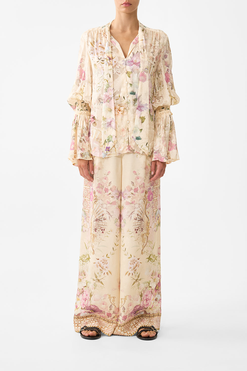 ELASTIC SLEEVE TIE FRONT BLOUSE ADORNED IN ARANJUEZ