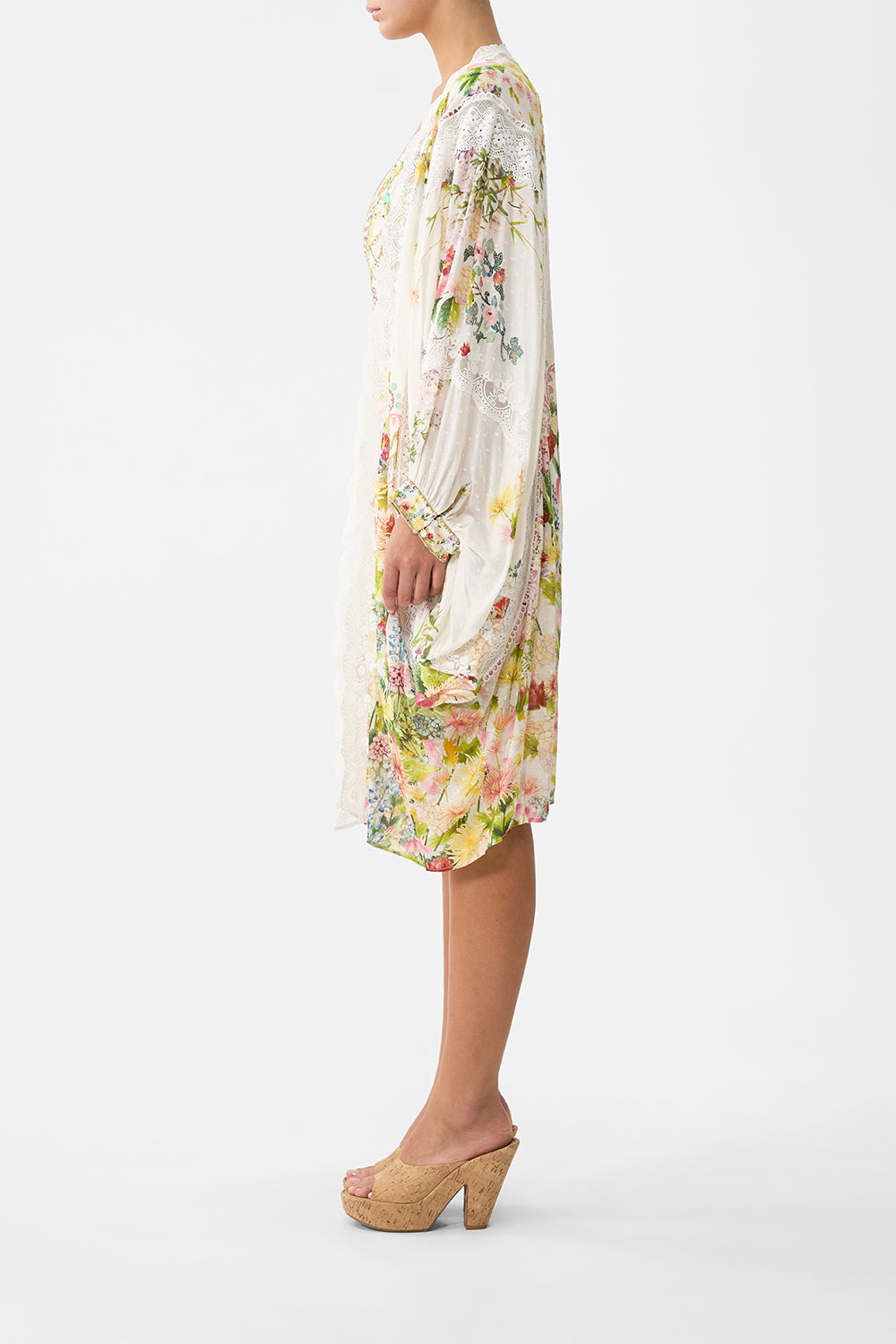 DRAMATIC SLEEVE COCOON LAYER THE CALL OF CATALONIA