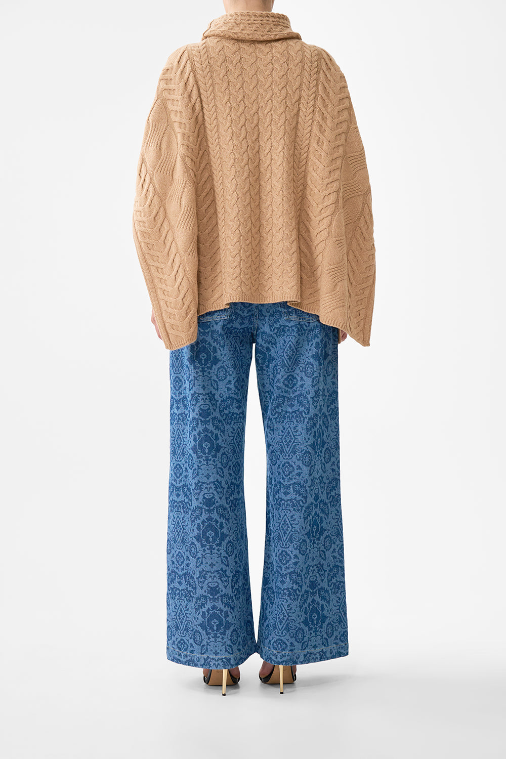 FUNNEL NECK KNIT PONCHO ARANJUEZ ANIMALIA
