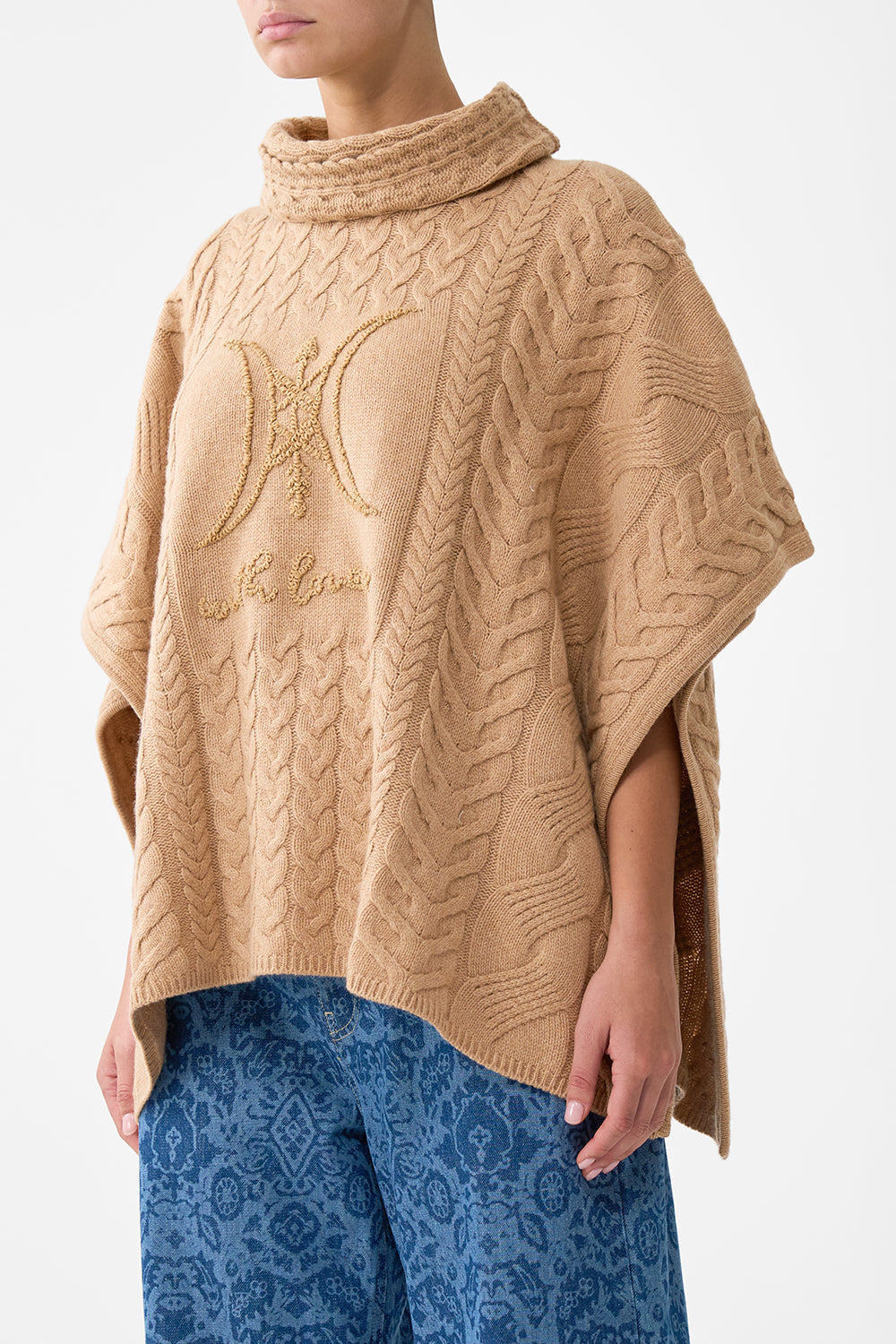 FUNNEL NECK KNIT PONCHO ARANJUEZ ANIMALIA