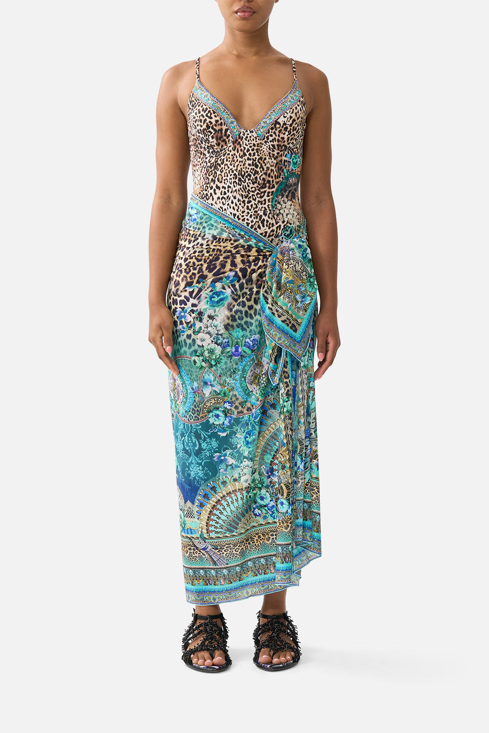 The CAMILLA LAYER WITH CENTRE BACK PANEL A MEETING OF MASTERPIECES in our print.