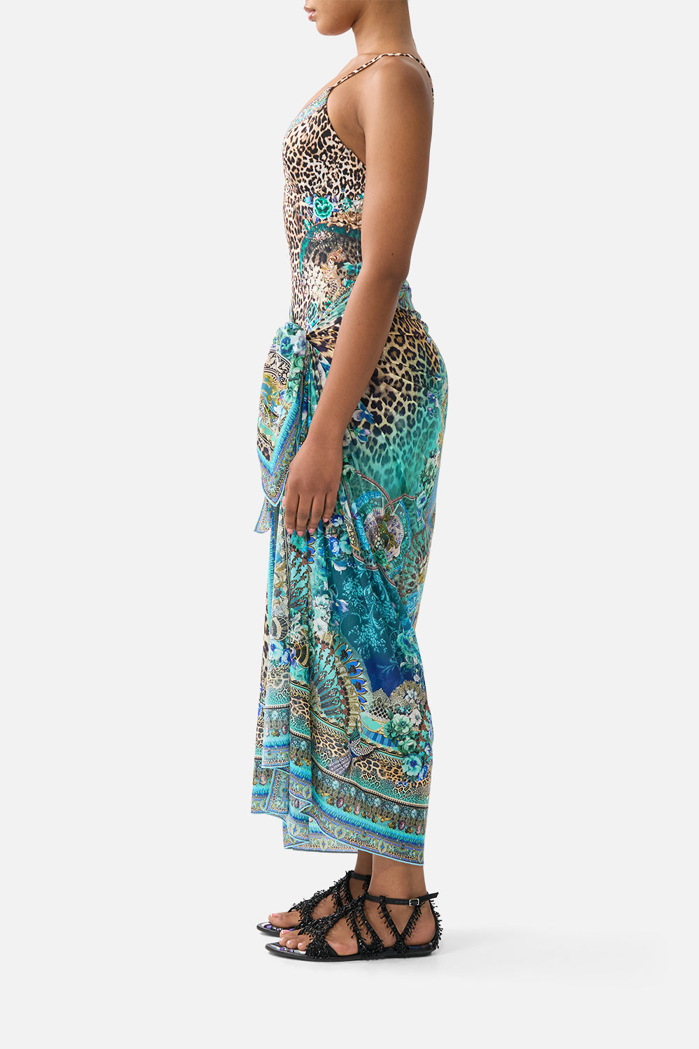 The CAMILLA LAYER WITH CENTRE BACK PANEL A MEETING OF MASTERPIECES in our print.