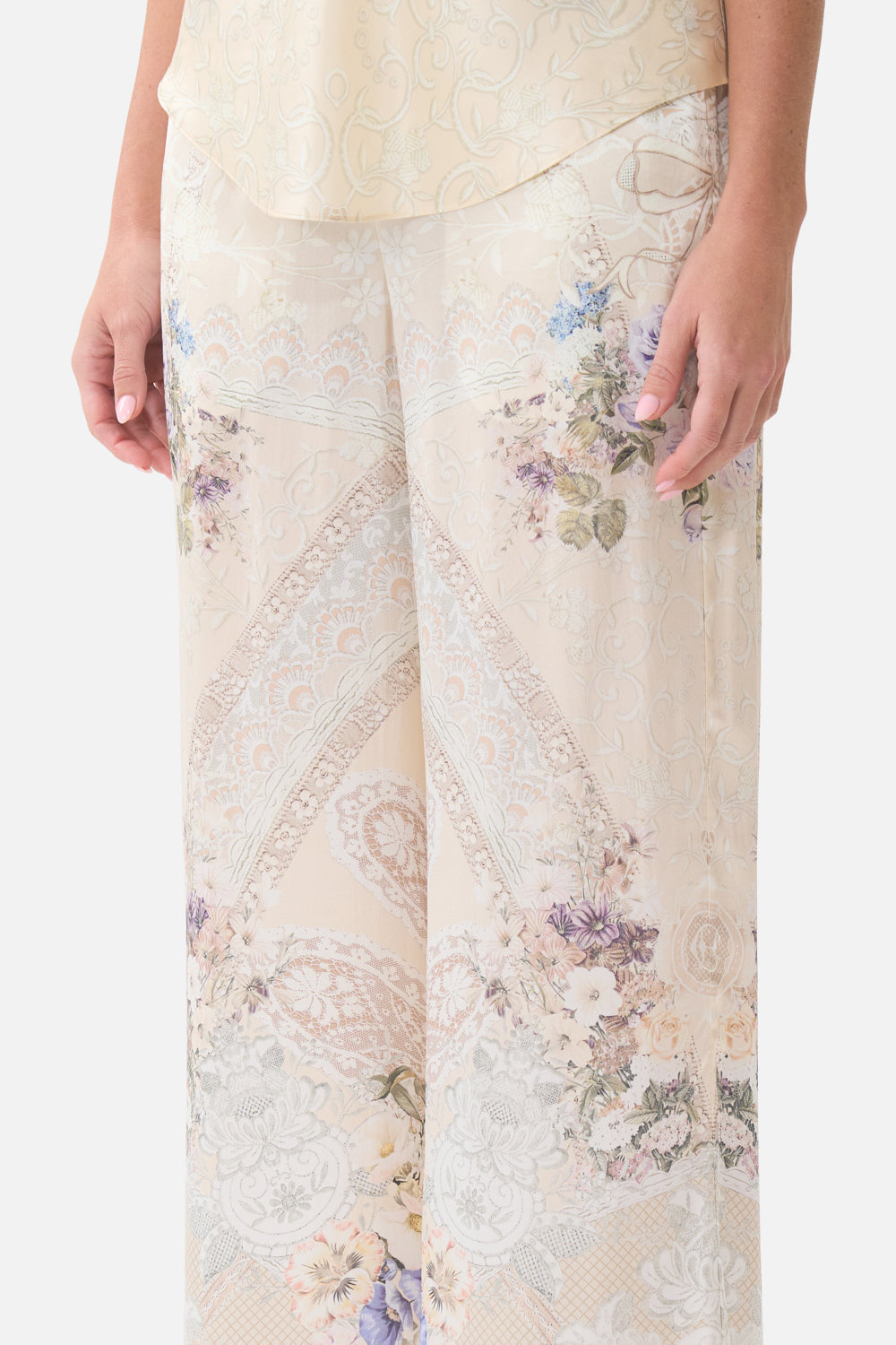 MINIMAL WIDE LEG PANT LACED WITH LOVE