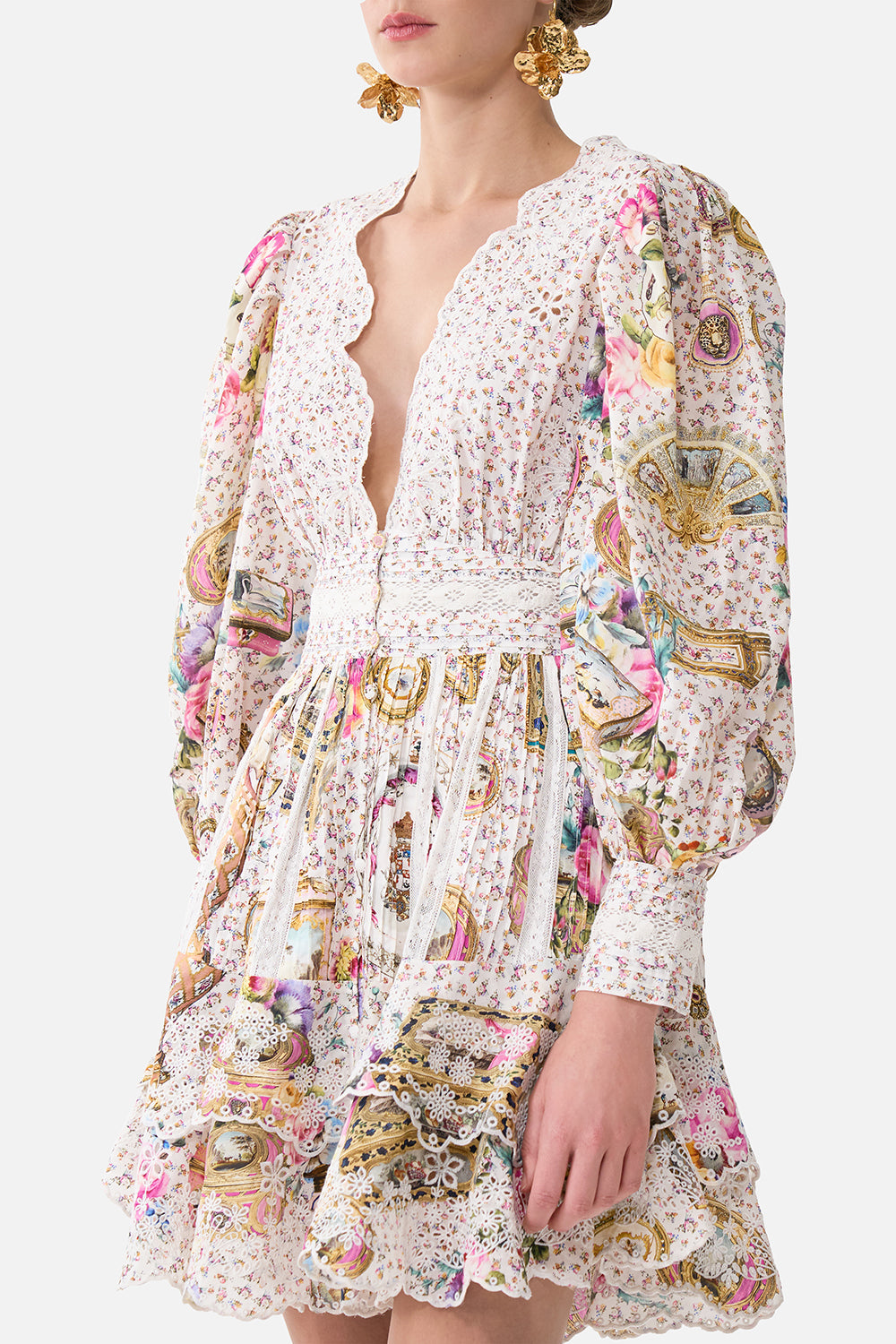 The CAMILLA ROUND NECK KAFTAN VERSES IN VINTAGE in our print.
