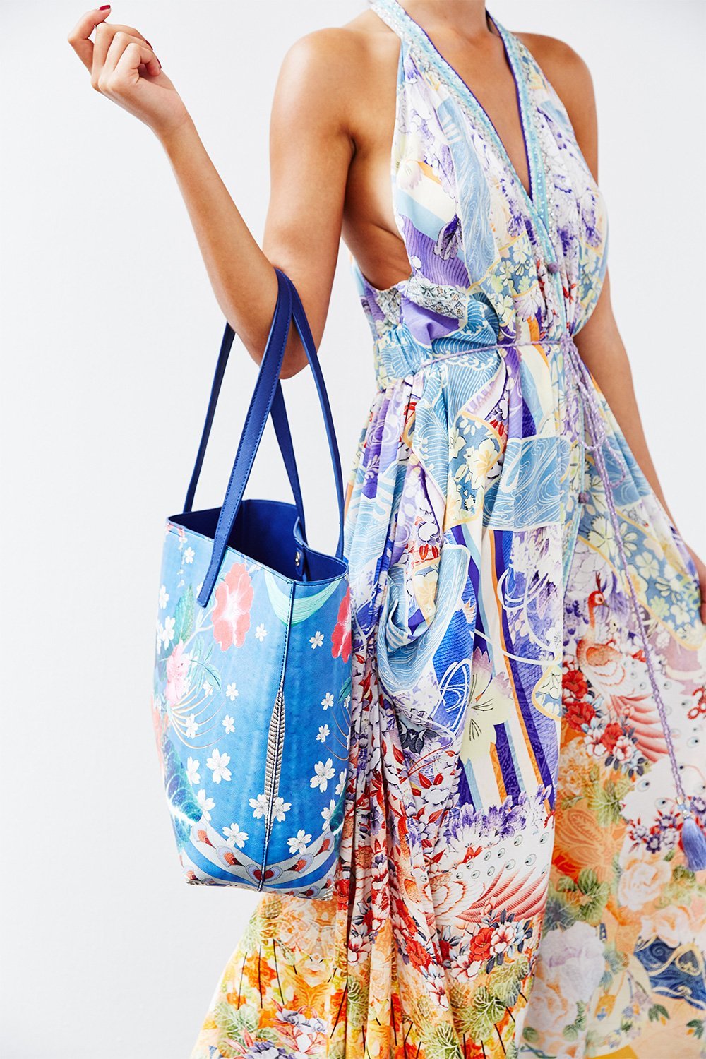 EAST WEST TOTE FARAWAY FLORALS