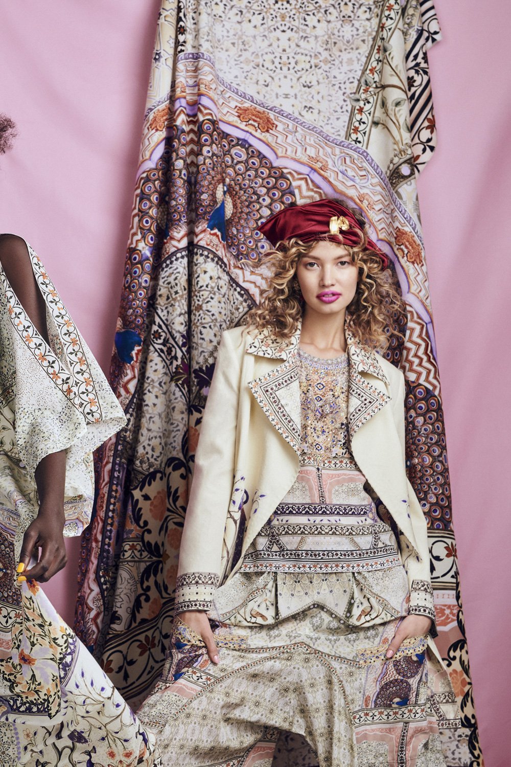 MAMA BAKSHI BUTTON BACK TOP