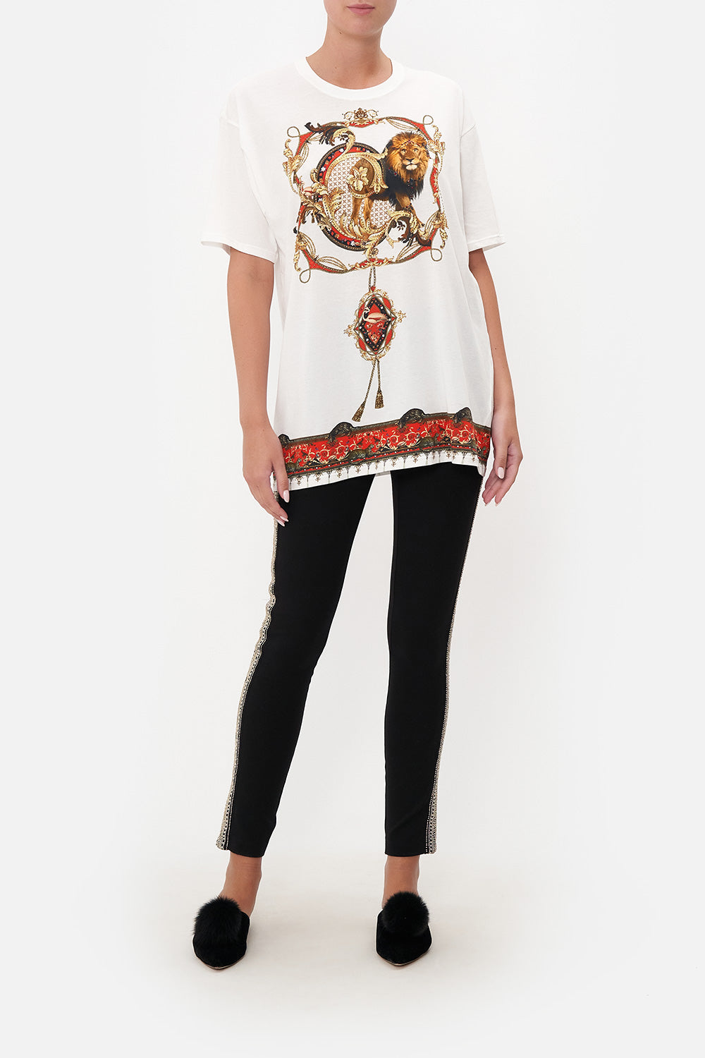 OVERSIZE BAND TEE AND THE QUEEN WORE RED