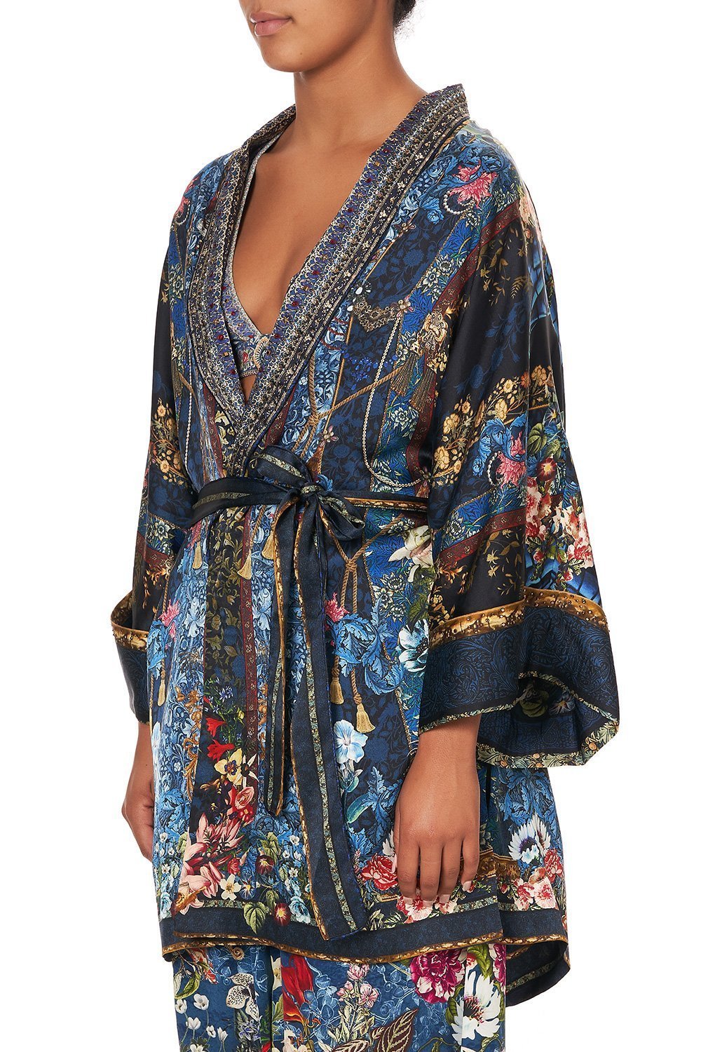 ROBE WITH NARROW COLLAR DREAMS OF MIDSUMMER