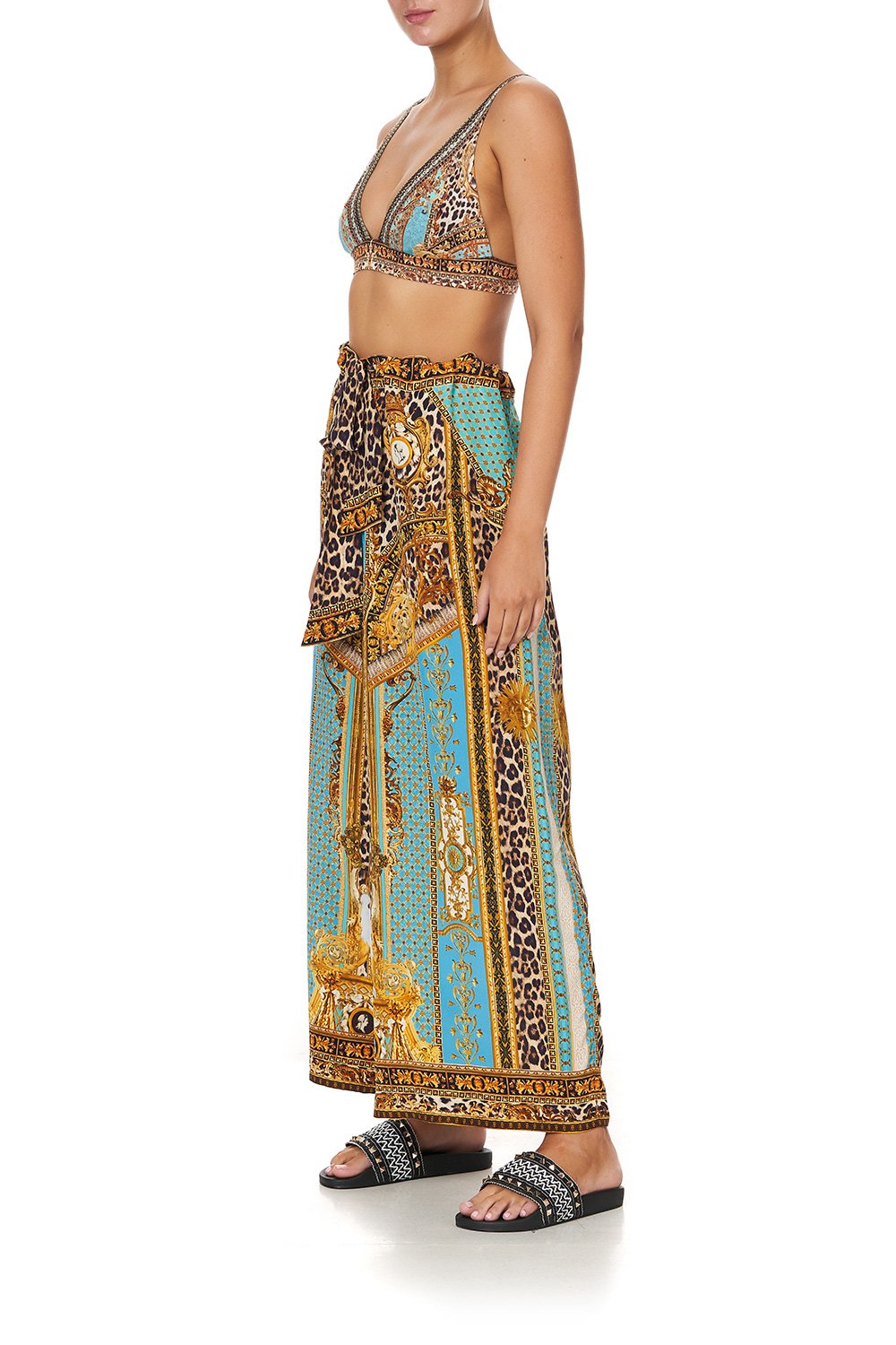 SOFT C/D BRA WITH BACK CLIP DRIPPING IN DECADENCE