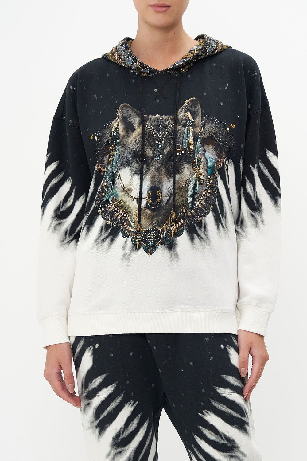 HOODY WITH POCKETS CALL OF THE FALCON