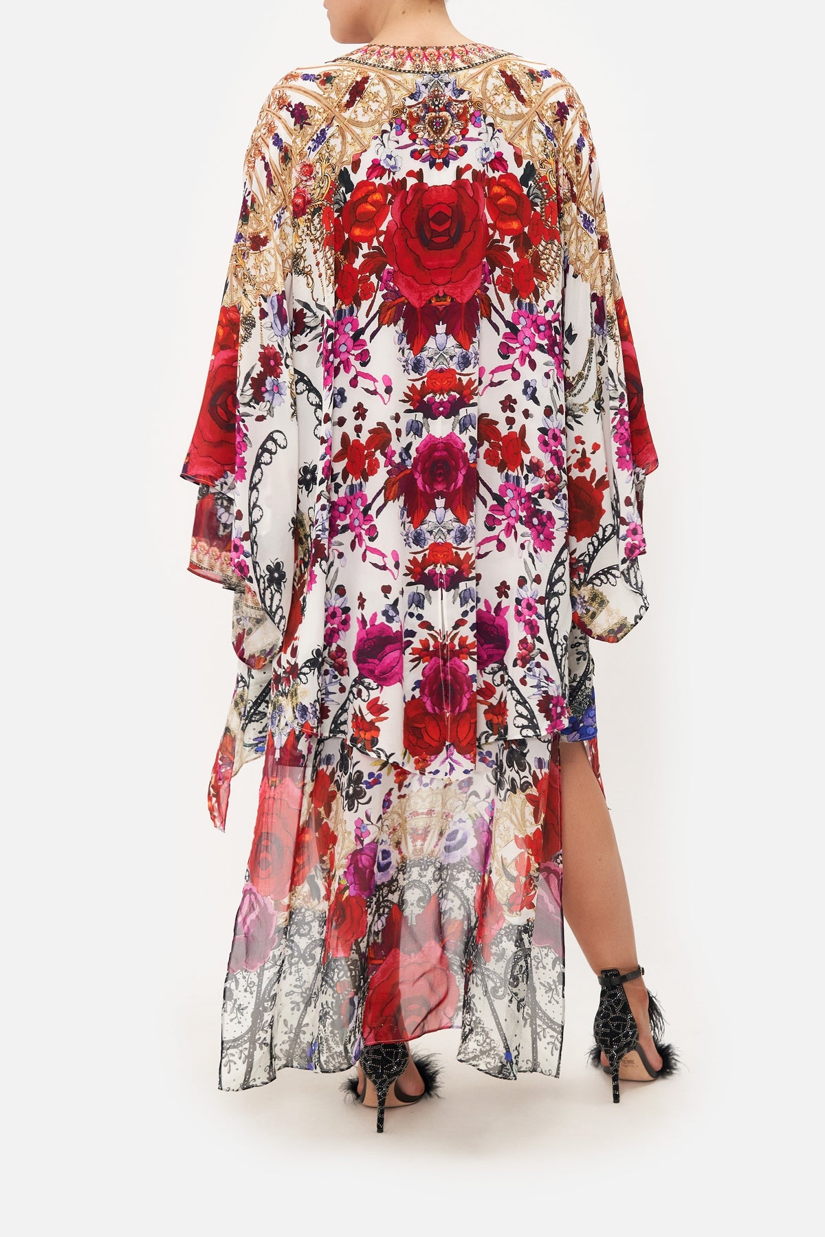 KIMONO WITH LONG UNDERLAYER REIGN OF ROSES