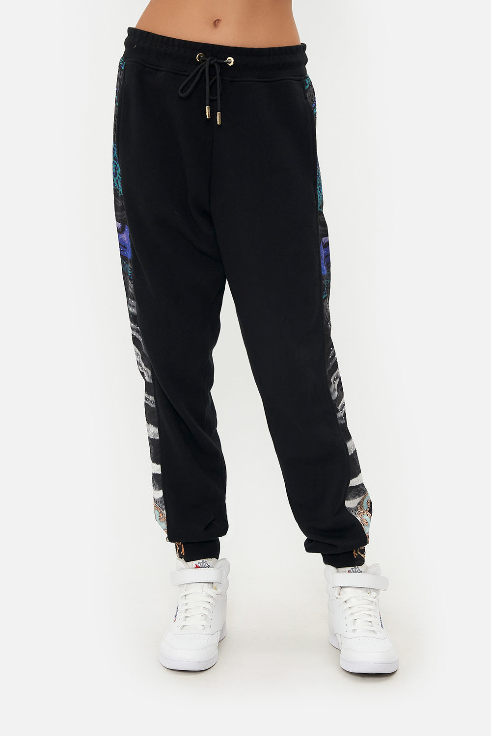 SWEAT PANTS WITH CONTRAST STRIPE SHES GOT GRACE