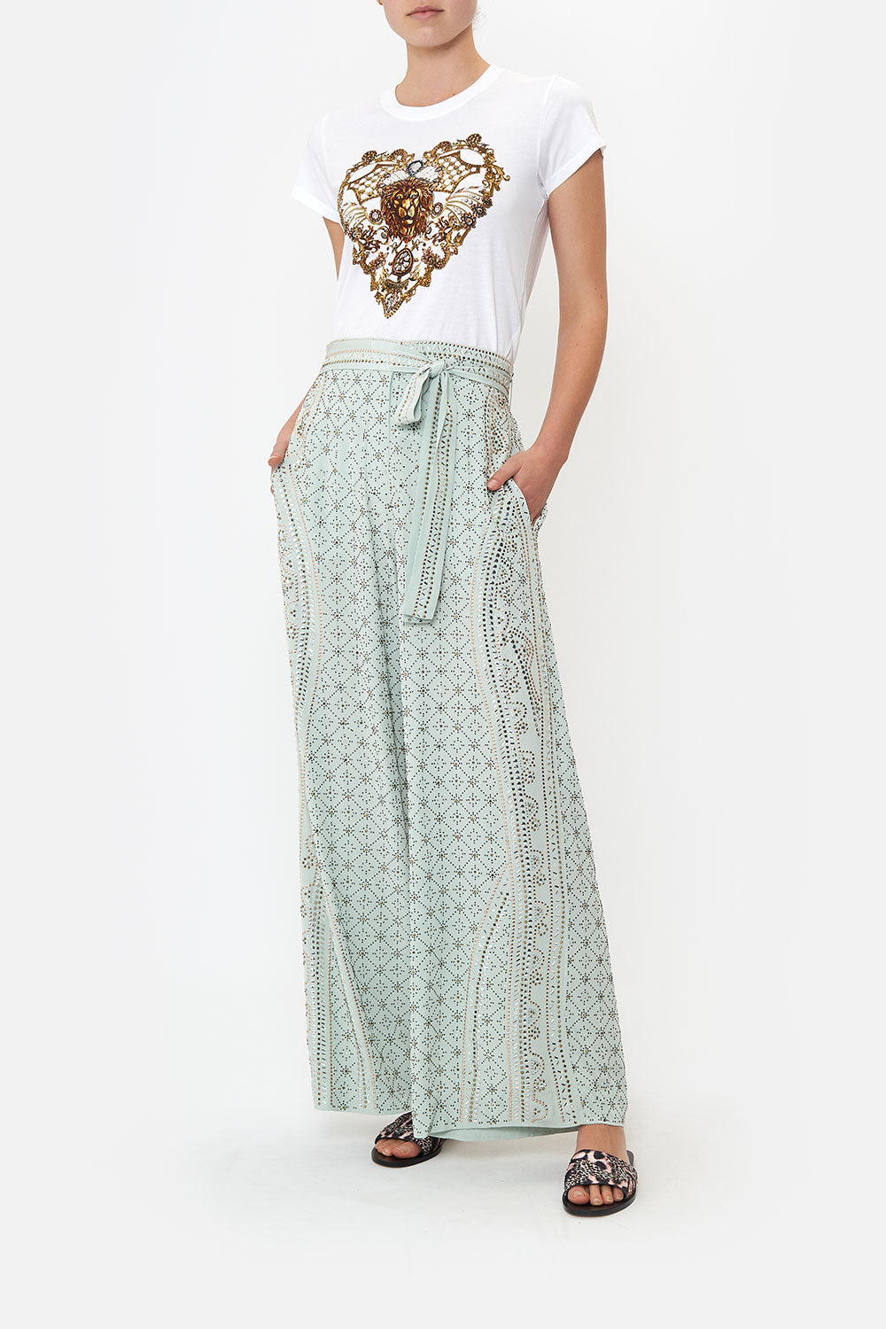 SLIM FIT ROUND NECK T-SHIRT SHADOWS OF ARMADA