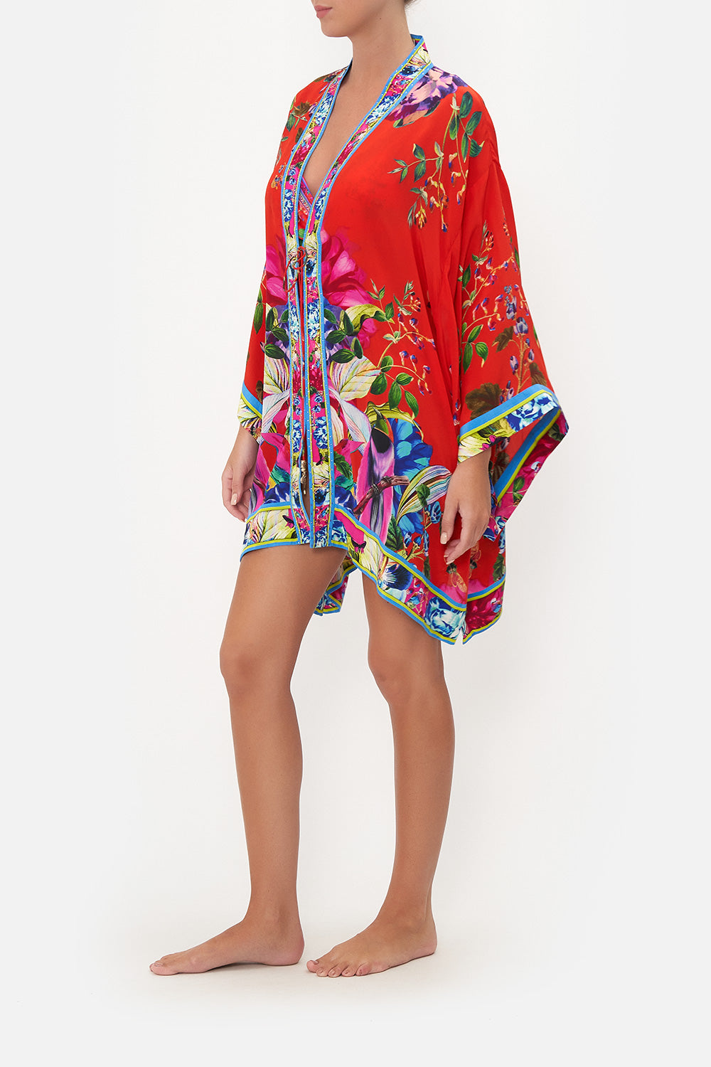 SHORT LAYER WITH NECKBAND BIRDS OF A FEATHER