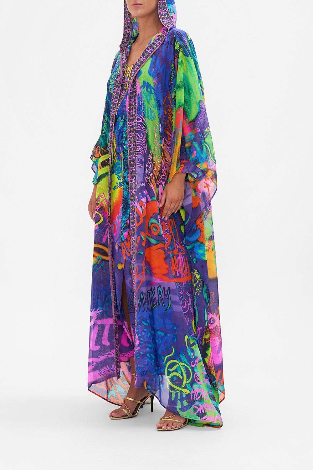 OVERSIZED ROBE MOTHER EARTHS ARMY