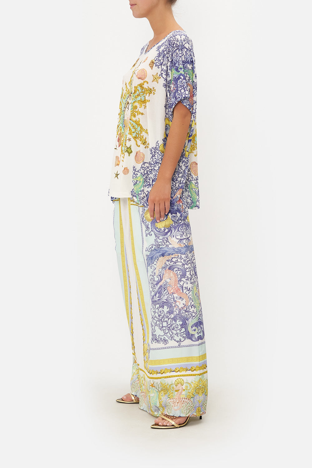 LOOSE FIT ROUND NECK TEE STAR OF THE SEA