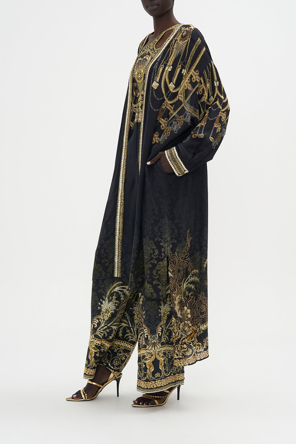 HIGH LOW LAYER WITH TIE THE NIGHT IS NOIR