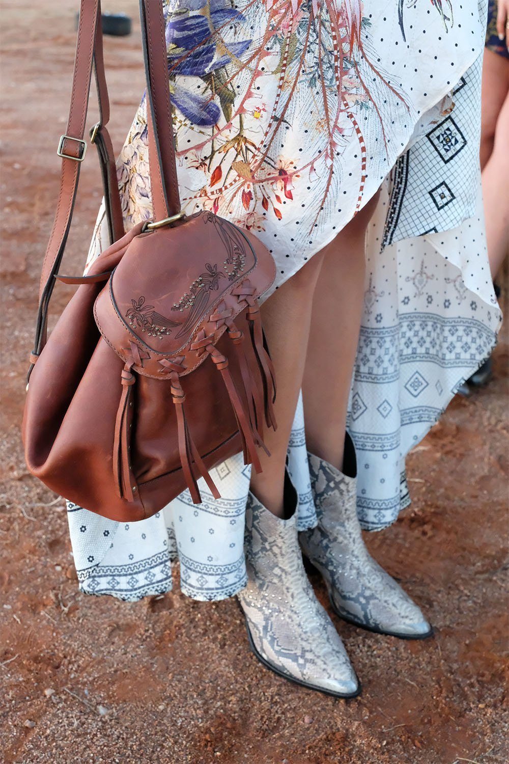 LEATHER BACKPACK TAN