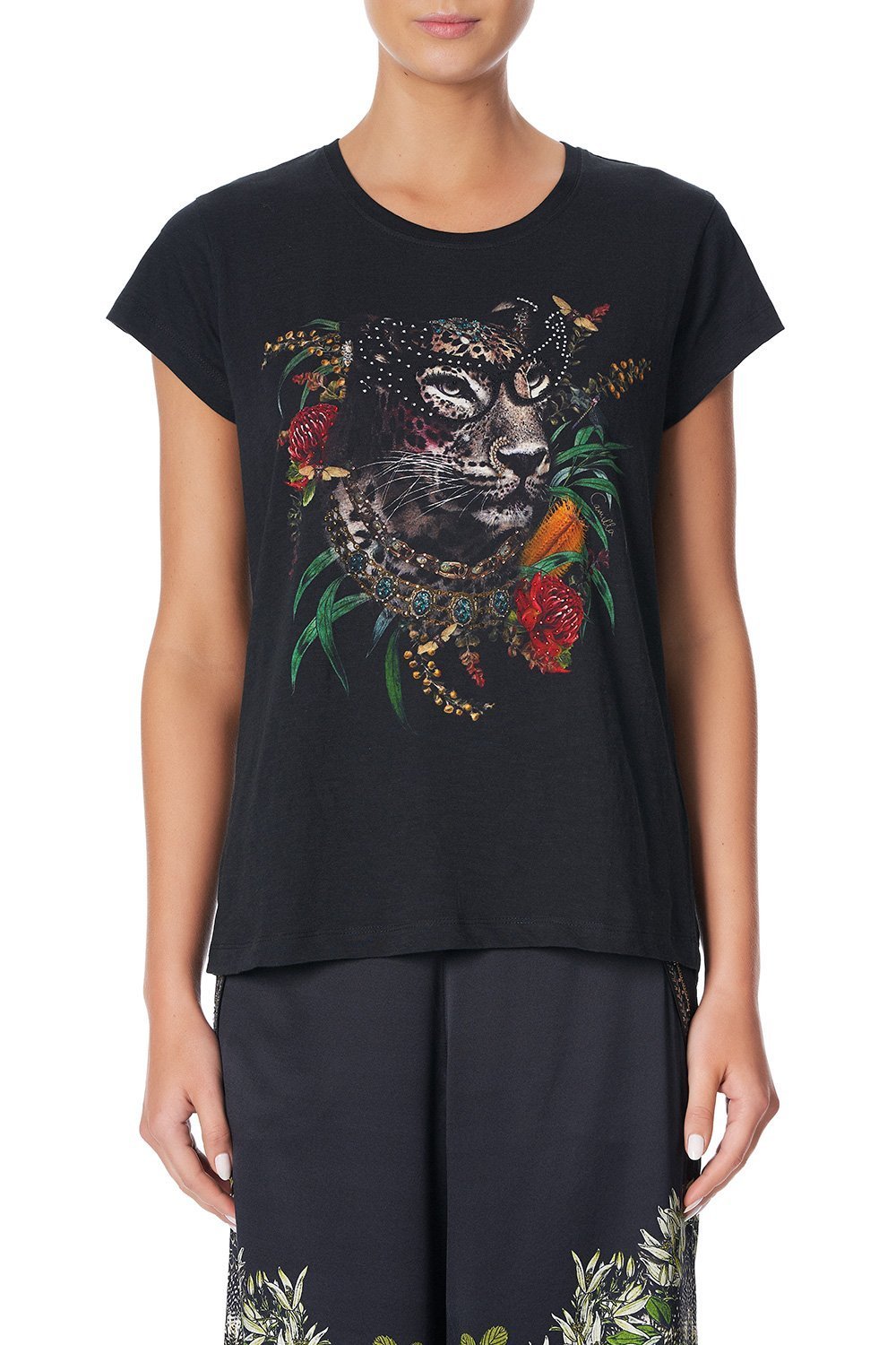 CURVED HEM FITTED TEE BOTANICAL CHRONICLES