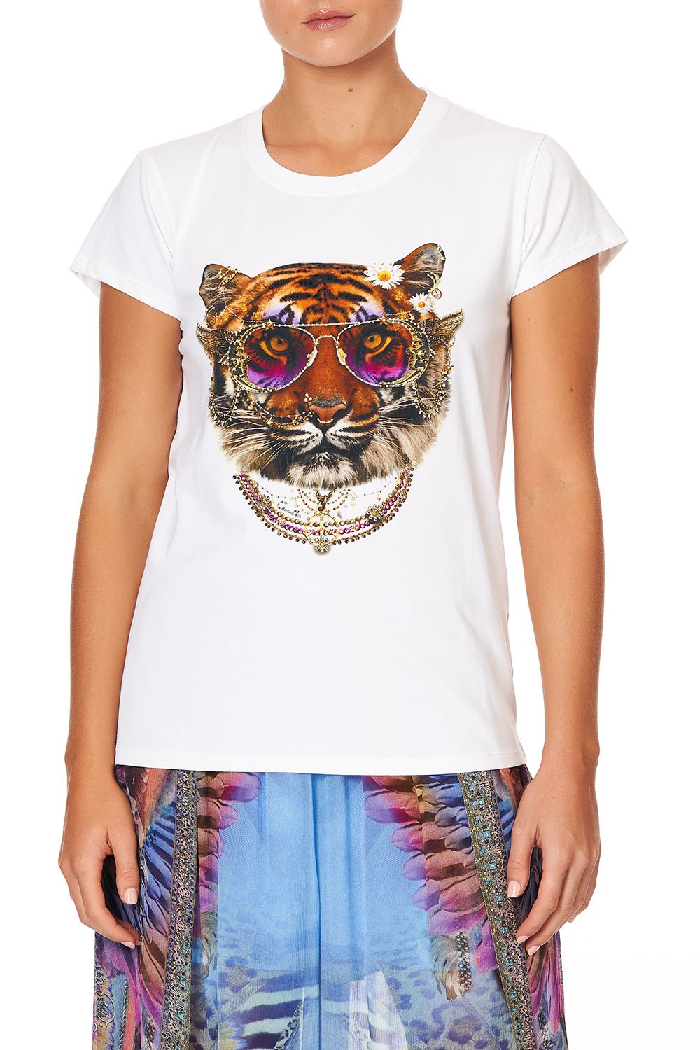 CURVED HEM FITTED TEE LOVE ON THE WING