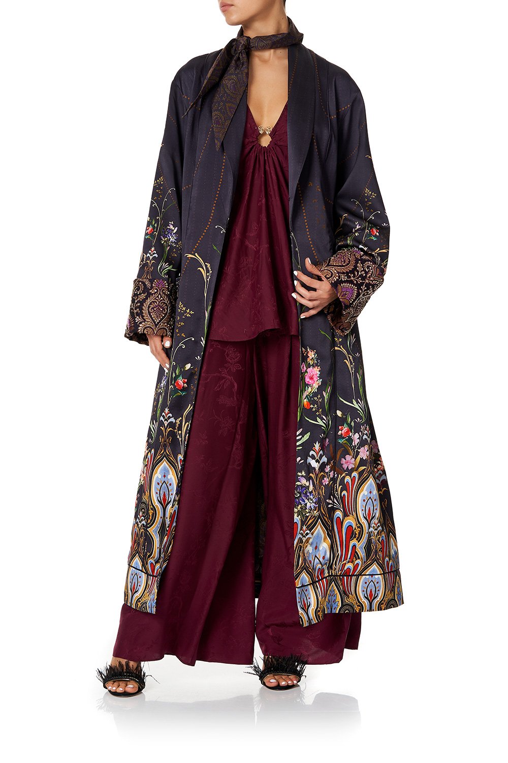 COAT WITH DETACHABLE BACK BAND WILD FLOWER