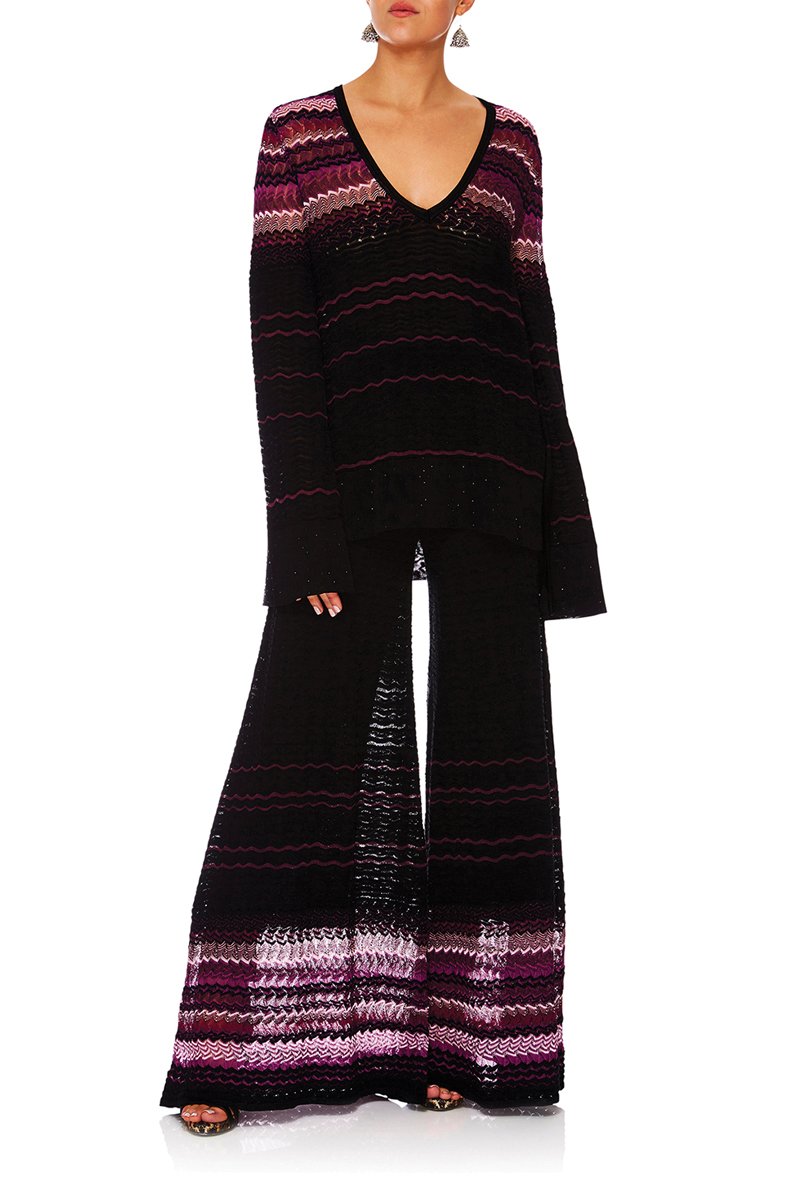 CAMILLA NIGHTS WITH HER FANCY STITCH V NECK