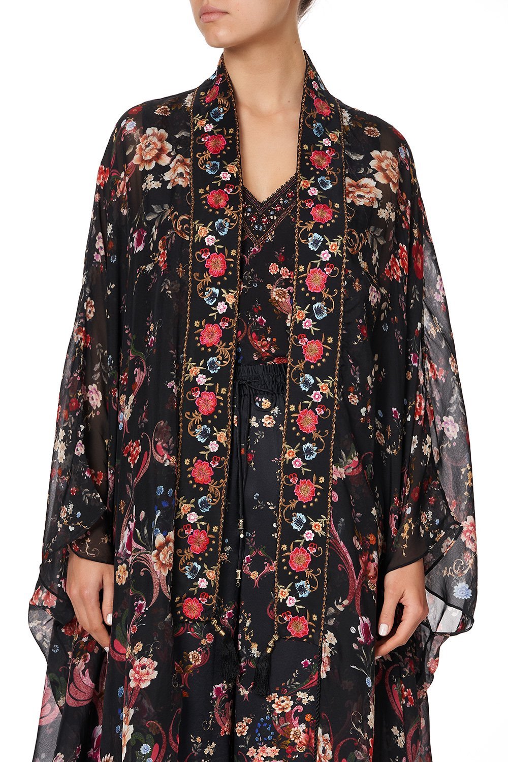 LAYER WITH KIMONO COLLAR A GIRL LIKE YOU