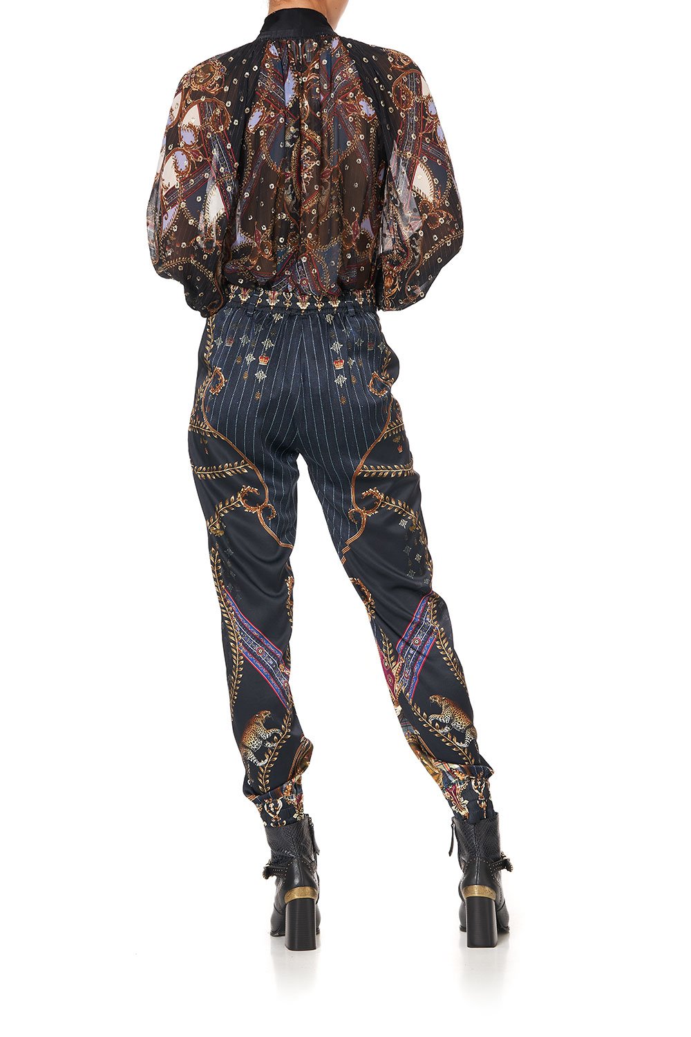 RAGLAN BUTTON UP SHIRT DINING HALL DARLING