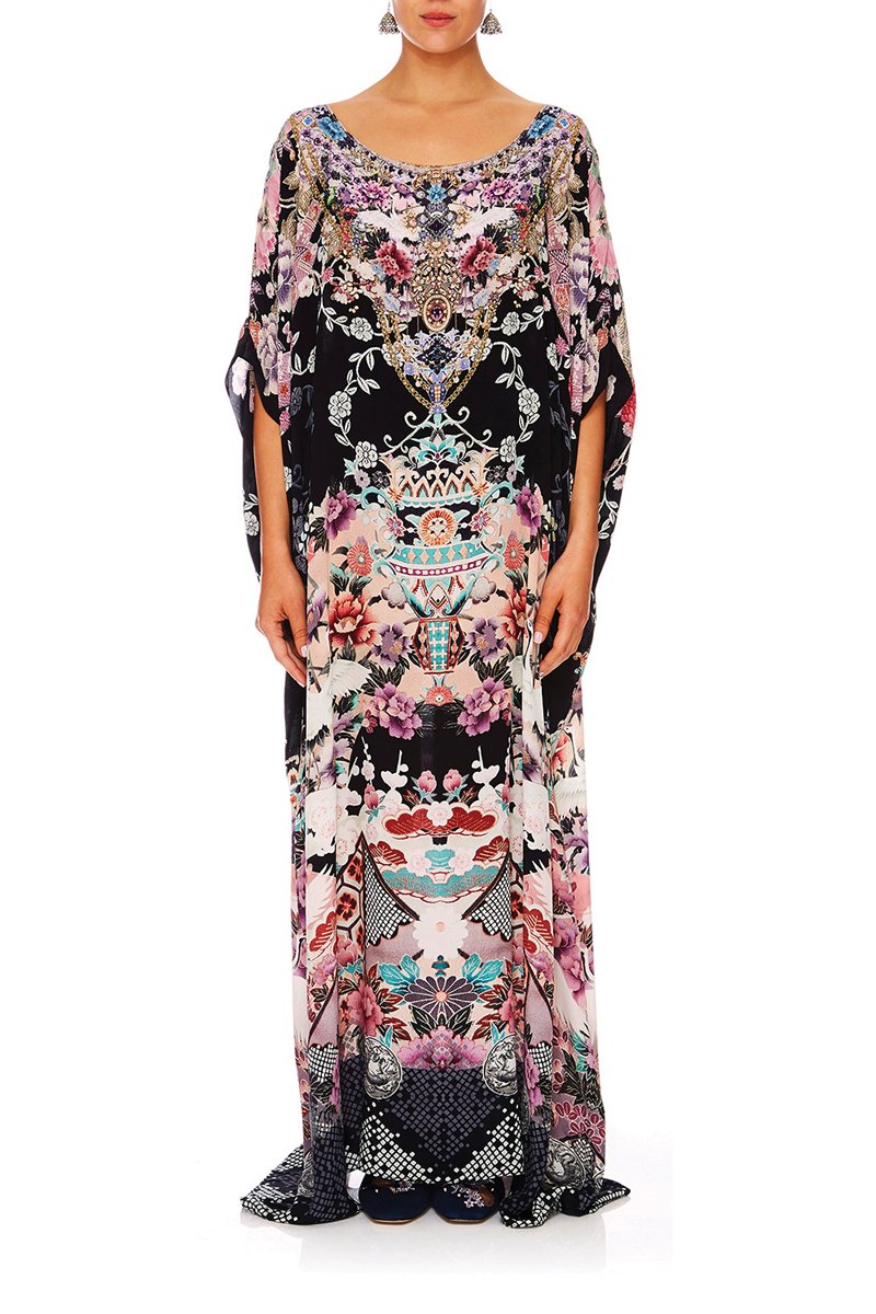 CAMILLA NIGHTS WITH HER ROUND NECK KAFTAN