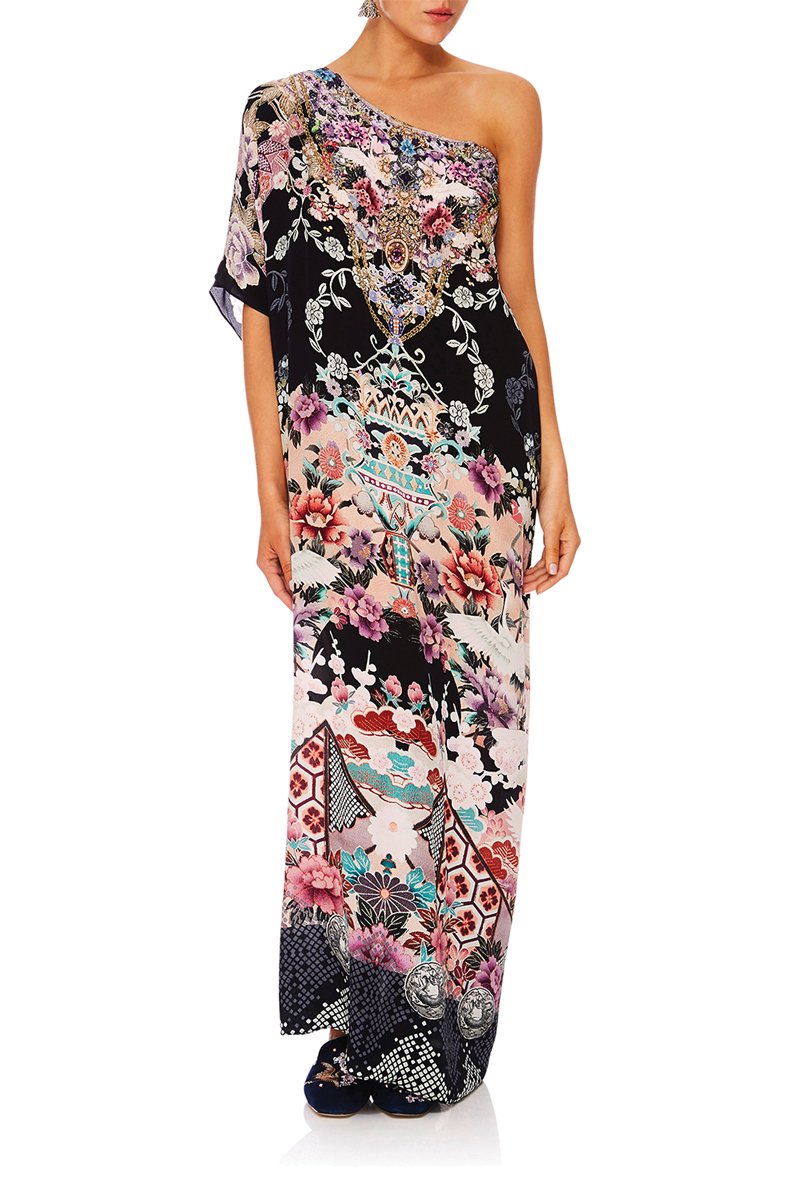 CAMILLA NIGHTS WITH HER ROUND NECK KAFTAN