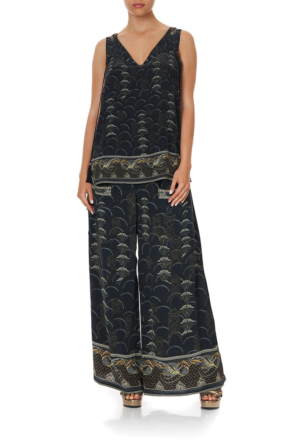 SIDE SPLIT TOP WISE WINGS