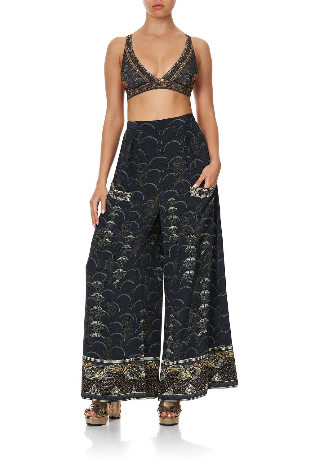 SOFT C/D BRA WITH BACK CLIP FIRE AT NIGHT