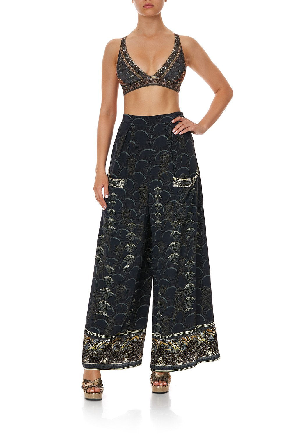 SOFT C/D BRA WITH BACK CLIP FIRE AT NIGHT