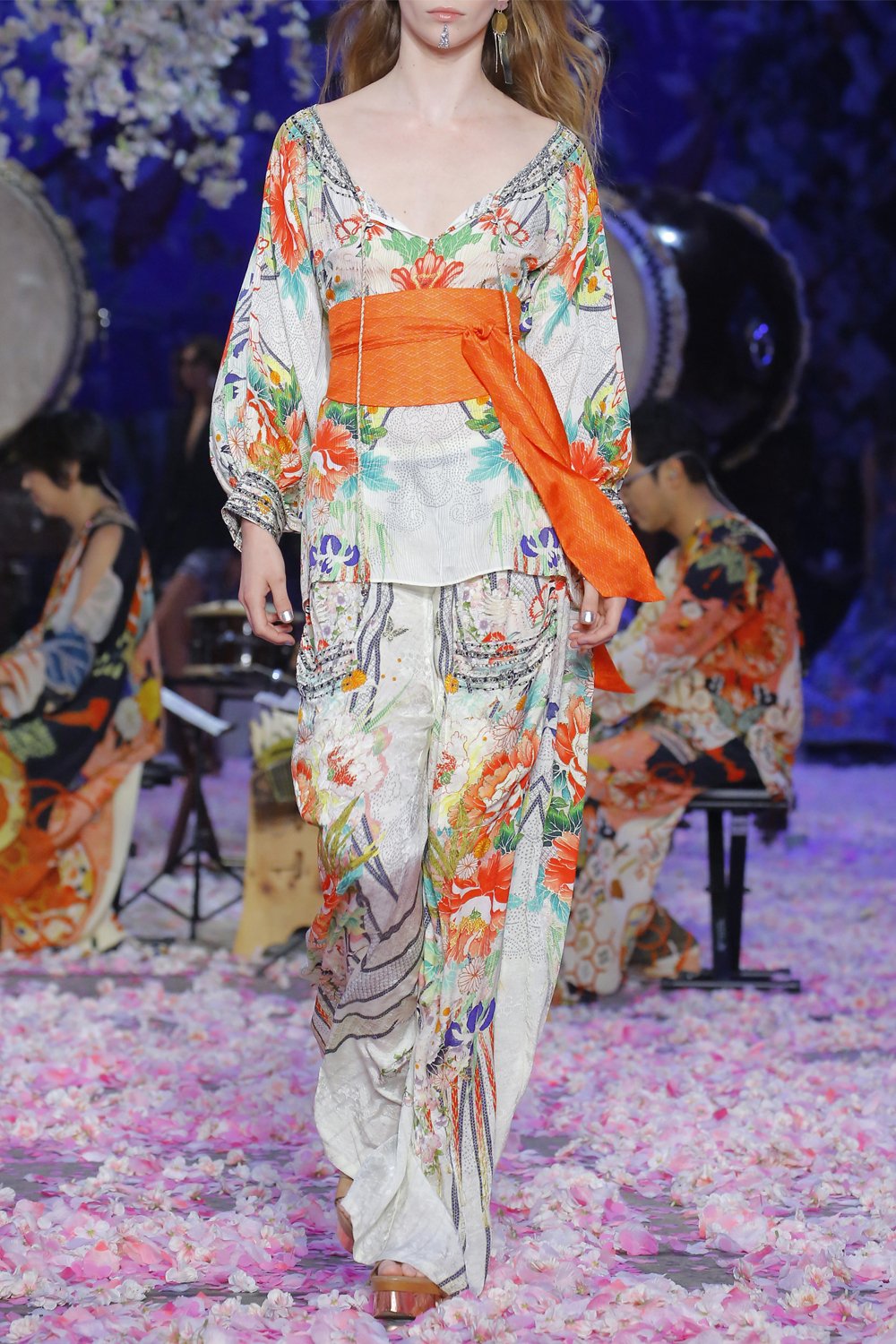 CAMILLA MS MAIKO RAGLAN SLEEVE BLOUSE WCUFF