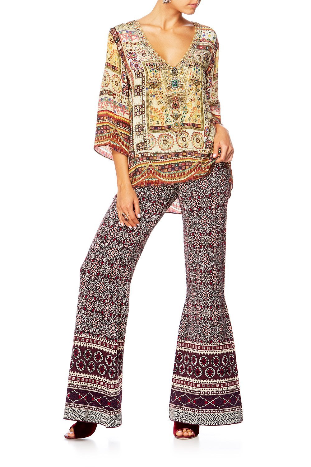 INDIANA FRANKS V-NECK OVERSIZED BLOUSE