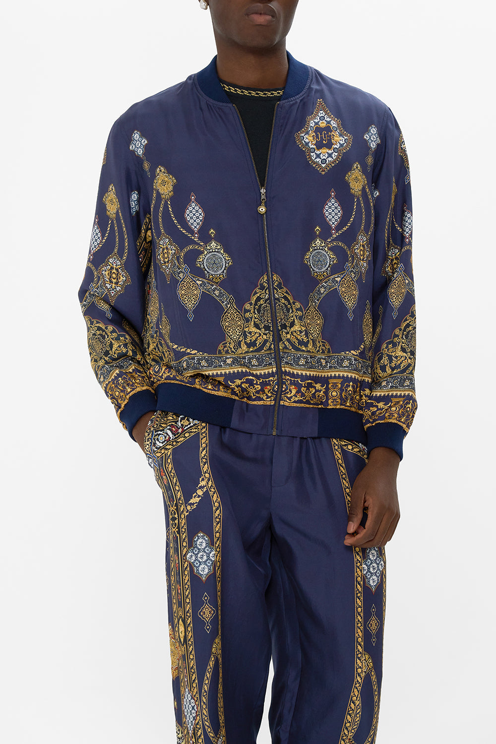 The CAMILLA SWEAT-TRENCH COAT OTTOMAN ELEGANCE in our OTTOMAN ELEGANCE print.