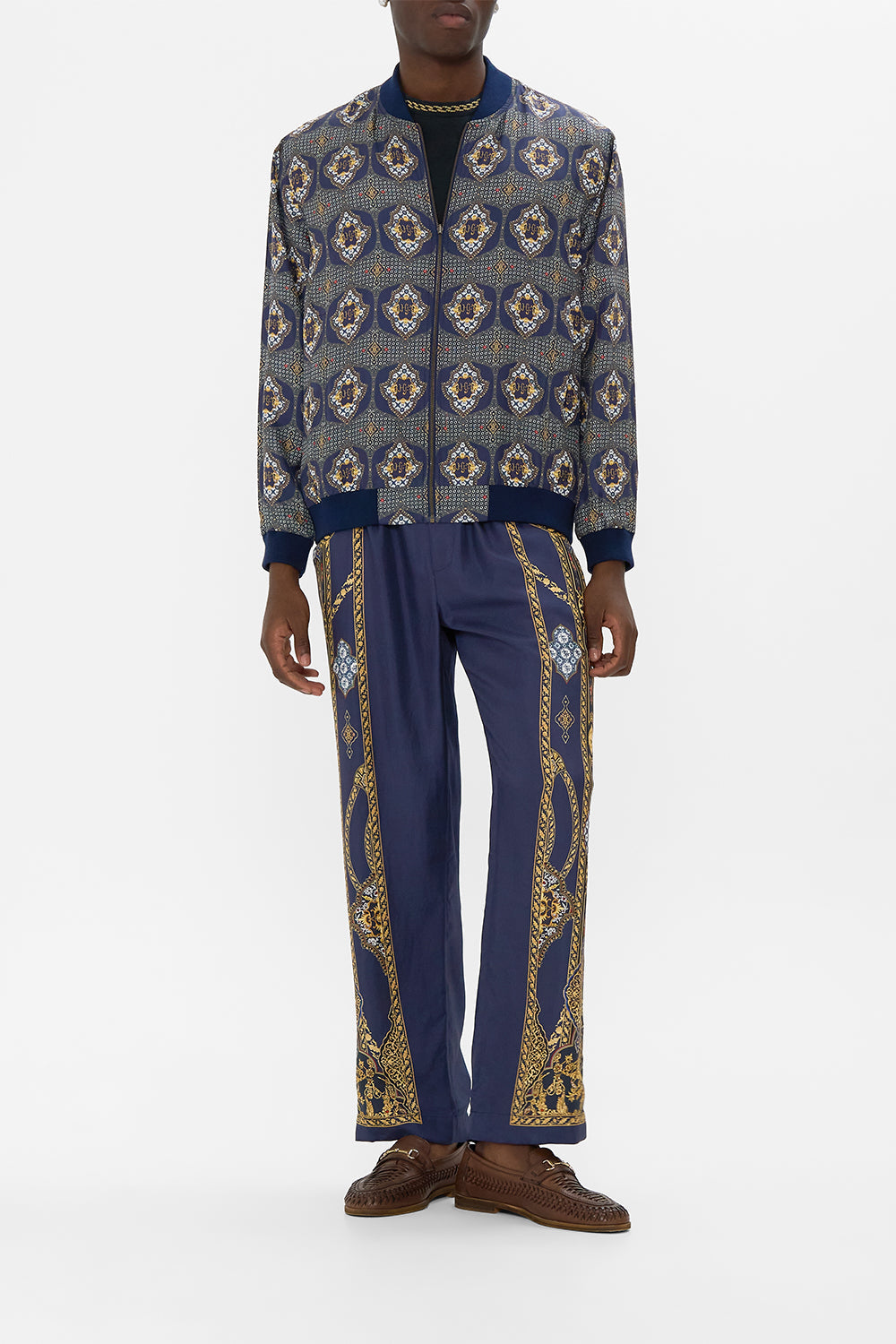 The CAMILLA SWEAT-TRENCH COAT OTTOMAN ELEGANCE in our  print.