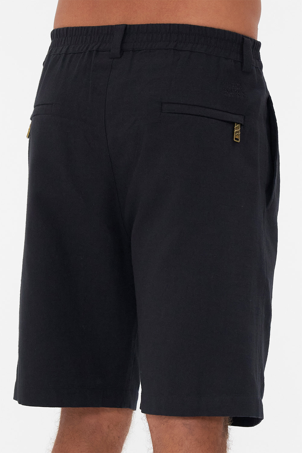 PLEATED SHORT THE NIGHT IS NOIR